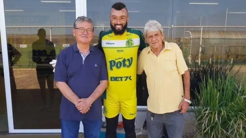 Mirassol lidera Série B com defesa forte, jogadores famosos e "presidente candidato"