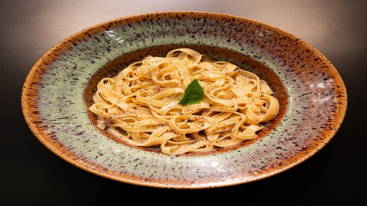 Tagliatelle cacio e pepe | Band Receitas