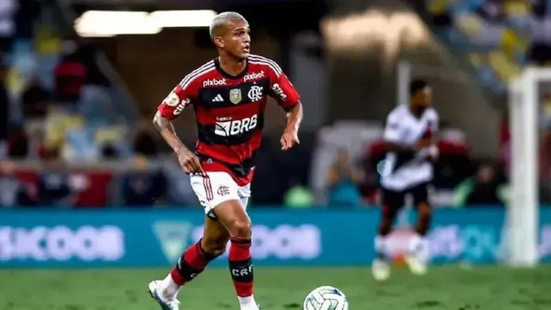 Wesley sofre lesão na coxa e vira mais um desfalque para o Flamengo na Libertadores