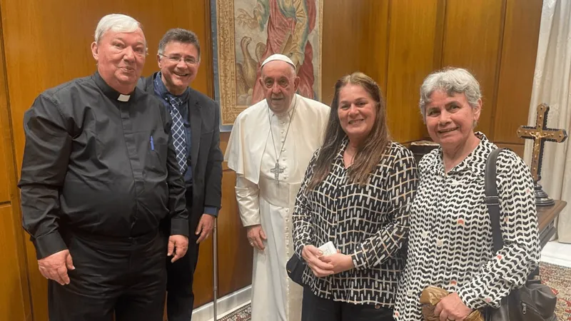 Papa Francisco recebe os fundadores da Fazenda da Esperança de Guaratinguetá