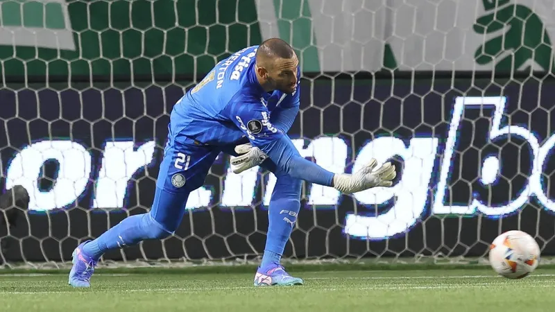 Weverton diz que eliminação do Palmeiras dói: "Não estamos acostumados com isso"