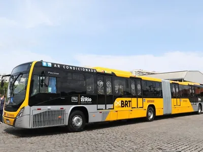 Homem é preso após arremessar pedras em BRT no Terminal Jardim Oceânico