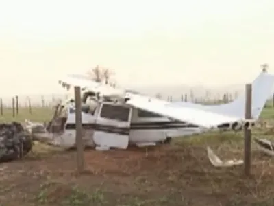 Aviões do tráfico: aeronave que levava cocaína cai em fazenda na Bolívia