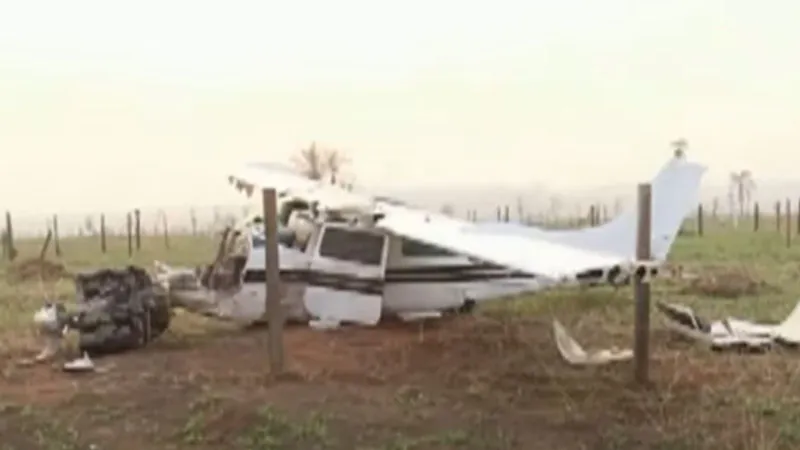 Aviões do tráfico: aeronave que levava cocaína cai em fazenda na Bolívia