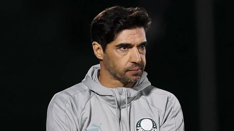 “Show de ignorância e desrespeito às mulheres”, diz Mitre sobre declaração de Abel Ferreira