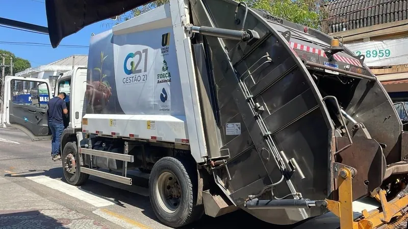 Idosa morre após ser atropela por um caminhão de lixo em Irajá