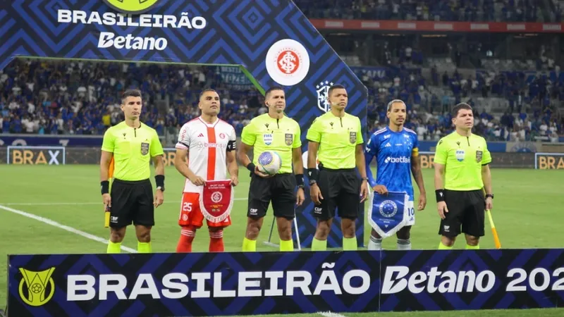 Internacional tem três capitães em jogo contra o Cruzeiro pelo Brasileirão