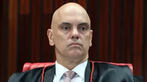 Alexandre de Moraes determina que Anatel suspenda as atividades do X no Brasil