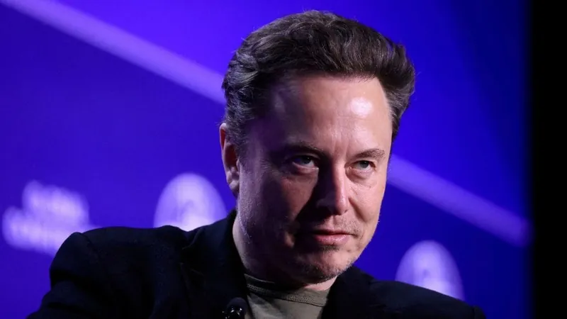 Musk chama governo australiano de “fascista” após aprovação de lei contra desinformação