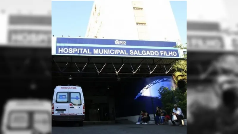 Pacientes denunciam obras realizadas ao lado de uma enfermaria no Hospital Salgado Filho