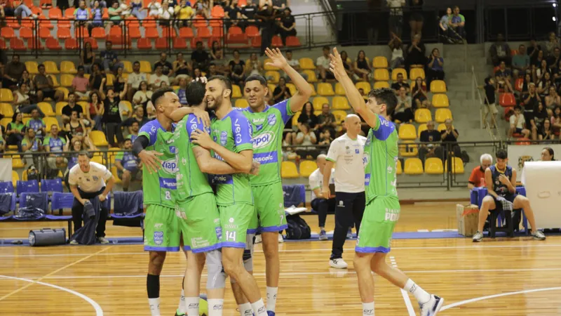 Vôlei São José enfrenta o Sesi neste sábado (31), pelo Campeonato Paulista