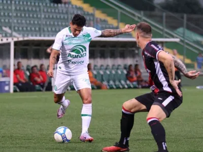 Chapecoense sai na frente, mas leva empate do Botafogo-SP e segue no Z-4 da Série B