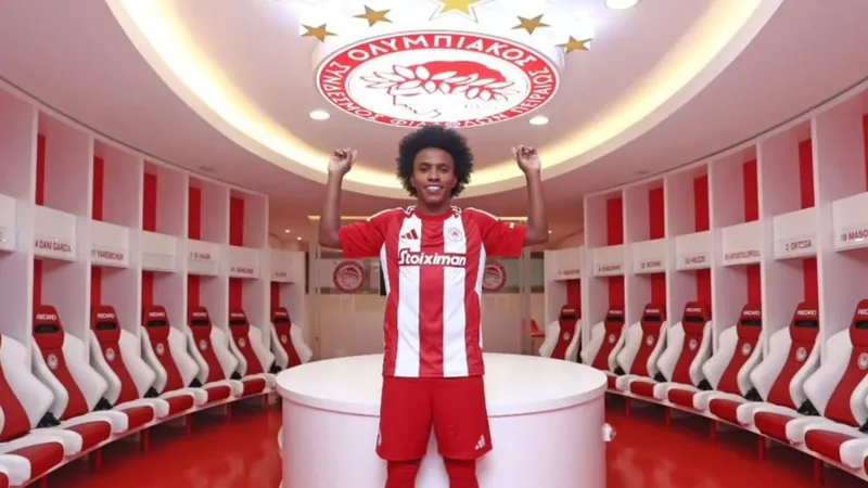 Olympiacos anuncia a contratação do meia Willian, ex-Corinthians