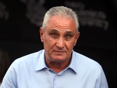 Tite reponde xingamento da torcida do Flamengo após derrota: "Dói na alma"