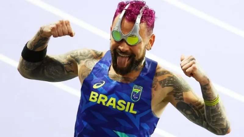 Ex-BBBs comemoram após Vinicius Rodrigues ganhar medalha nas paralimpíadas