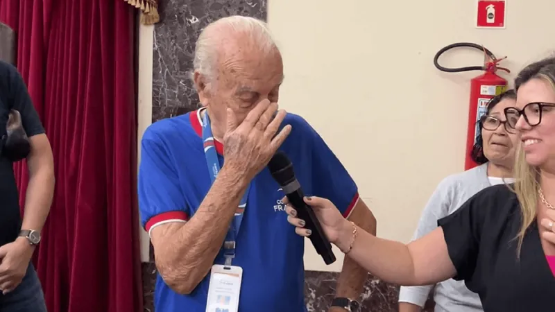 Aos 85 anos, inspetor completa seis décadas de trabalho em colégio de Laranjeiras