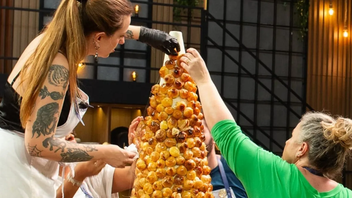 Torre desaba e provoca desastre na cozinha