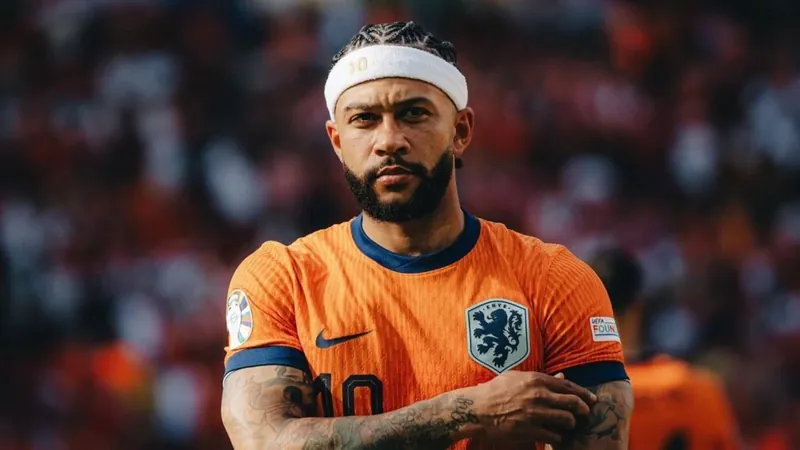 Memphis Depay é aguardado nos próximos dias no Corinthians; confira valores