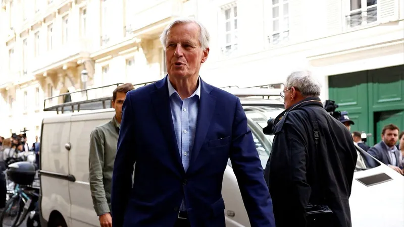 Quem é Michel Barnier, novo premiê da França nomeado por Macron