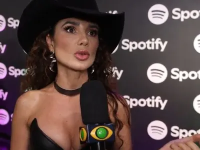 Paula Fernandes reflete sobre a evolução da música sertaneja: “Peguei a última fase do CD"