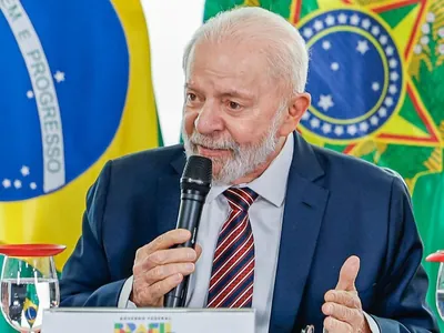 ‘Foi grave, mas não afetou nenhuma parte mais delicada’, diz Lula sobre acidente doméstico