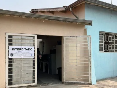 Vigilância Sanitária interdita clínica de repouso clandestina e retira 12 idosos do local