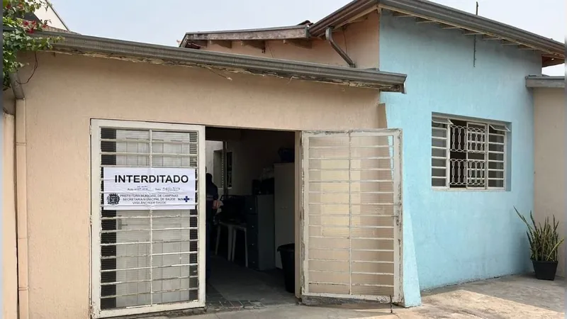 Vigilância Sanitária interdita clínica de repouso clandestina e retira 12 idosos do local