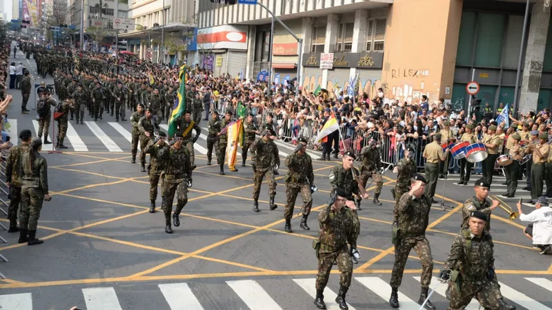 7 de Setembro: desfile no Centro de Campinas reúne 20 mil pessoas