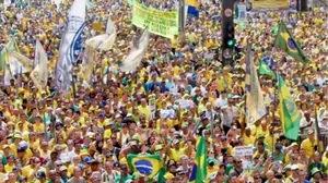 Em ato na Avenida Paulista, Bolsonaro chama Moraes de ditador e diz que ele faz mal ao Brasil