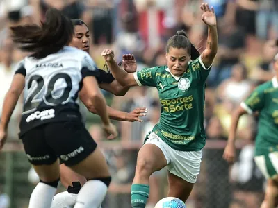 Palmeiras vence, mas Corinthians avança à final do Brasileirão Feminino