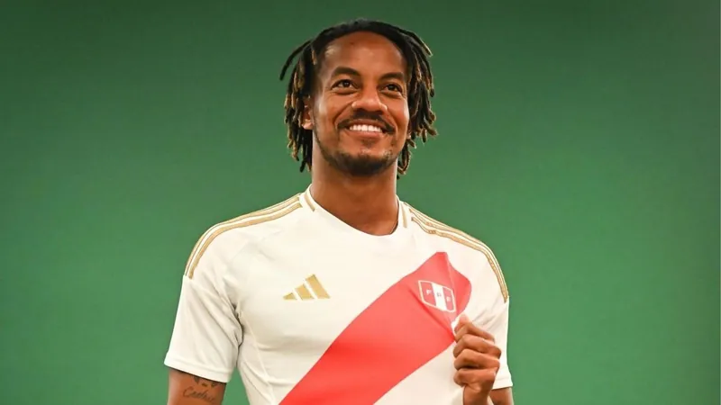 Corinthians anuncia a contratação do meia André Carrillo