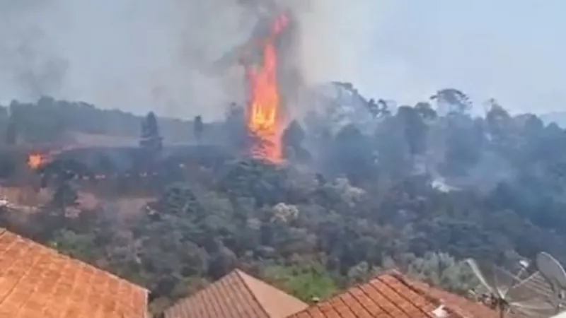 Vale do Paraíba registra dois focos de incêndio; região enfrenta alerta de baixa umidade