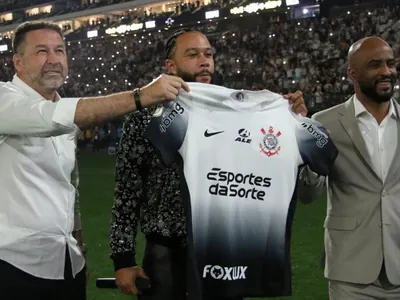 Memphis Depay é apresentado pelo Corinthians na Arena e tem número divulgado