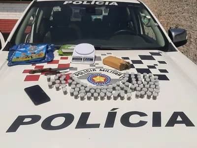 Polícia Militar prende homem com drogas e materiais para o tráfico em Cunha