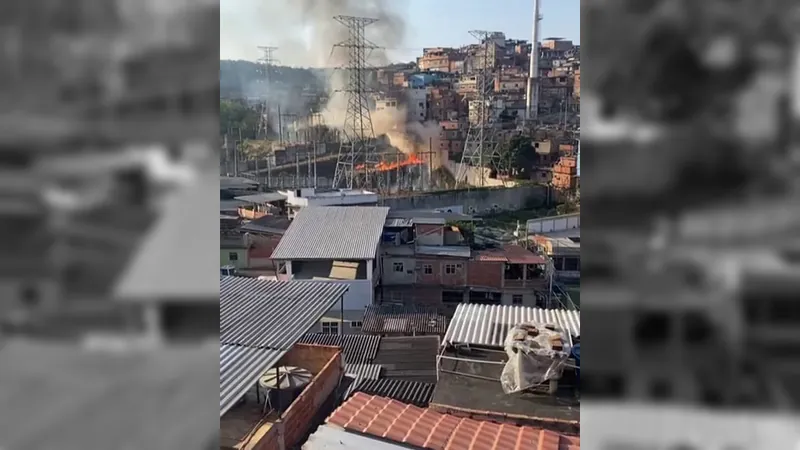 Moradores de diferentes pontos da Zona Norte da capital fluminense relatam falta de energia