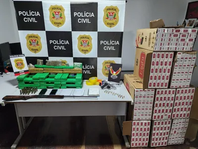 Operação policial contra tráfico de drogas e apreende armas e entorpecentes em Jacareí