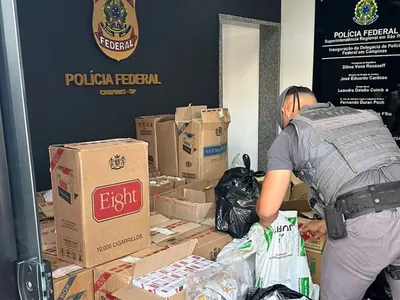 PM apreende 20 mil maços de cigarros importados sem nota fiscal; uma pessoa foi presa