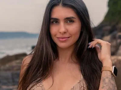 Saiba quem é Sabrina Saraiva, modelo que ganhou o prêmio de vagina mais bonita do Brasil