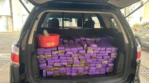 Carro é apreendido com mais de 300 Kg de drogas em Rio Preto