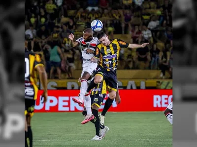 Novorizontino tem 3 jogadores expulsos, mas bate Botafogo-SP e segue líder