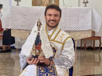 Padre Fabrício Rodrigues morre aos 29 anos em acidente de moto no Pará