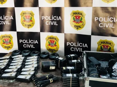 Polícia recupera rádios comunicadores avaliados em R$ 50 mil entregues à pessoa não autorizada