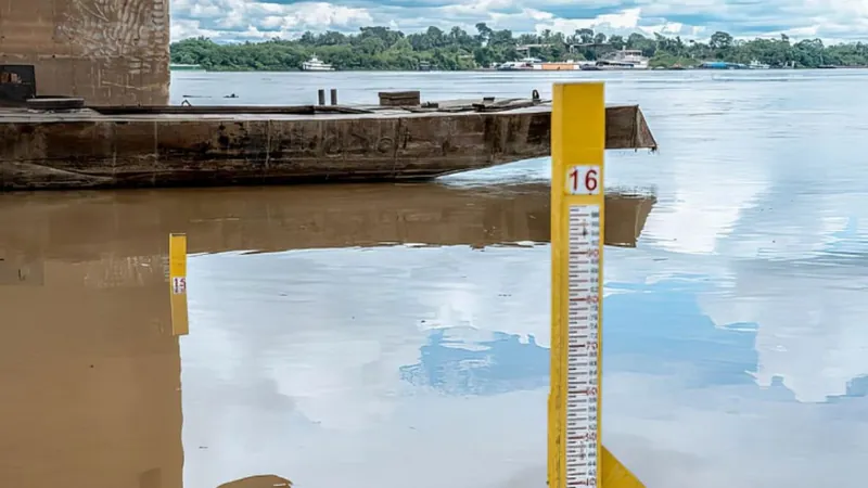 Rio Madeira, afluente do Amazonas, atinge o menor nível da história