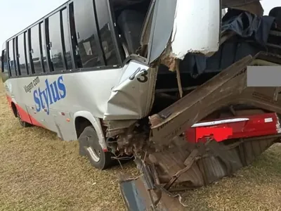 Acidente entre ônibus, caminhão e carro deixa 5 feridos em Jaguariúna