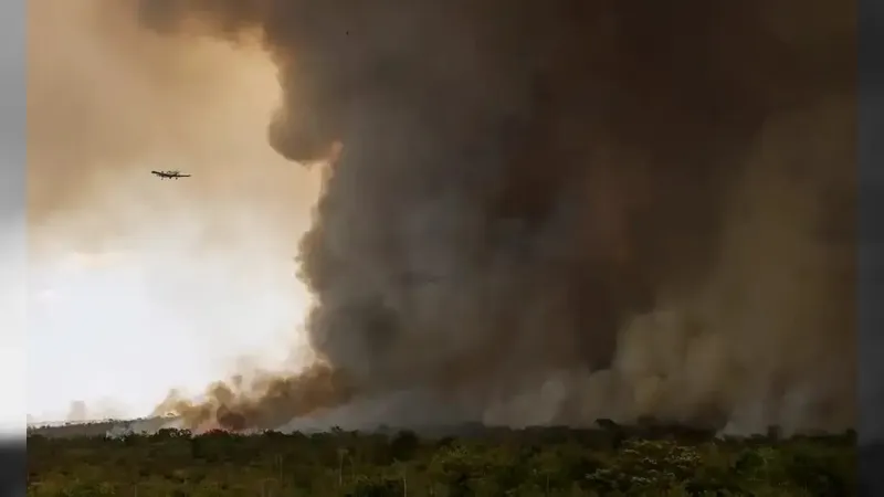 Chuva, tempo seco e incêndio marcam o início da semana no Brasil