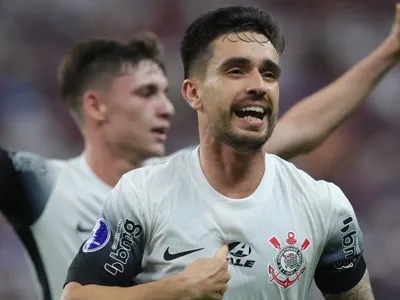 Denílson projeta escalação do Corinthians contra o Fla: "Coronado deve ser titular"