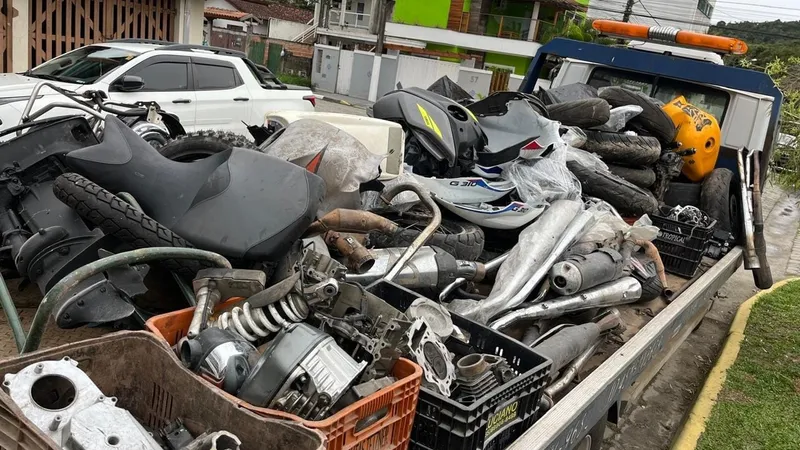 Operação da Polícia Civil prende casal por receptação e adulteração de veículo em Ubatuba