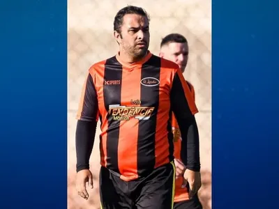 Jogador de futebol amador morre após passar mal durante partida em MG