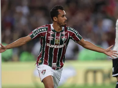 Fluminense marca no fim, vence Atlético-MG e abre vantagem na Libertadores