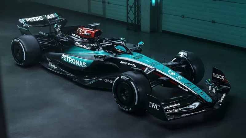 Mercedes troca o prata pelo verde e apresenta novo visual para o GP de Singapura